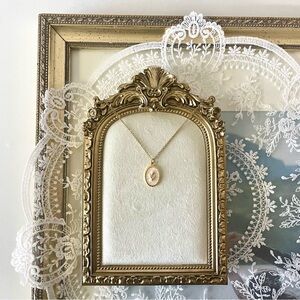 Floral Pendant Necklace